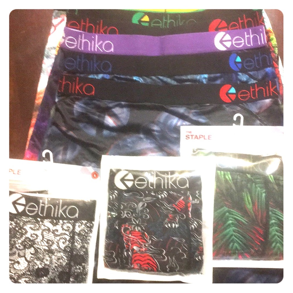 9 Brand new Men’s ethika boxers size L.